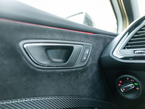 SEAT Leon ST 2.0 TSI 4DRIVE PERFORMANCE PANO BREMBO CAMERA