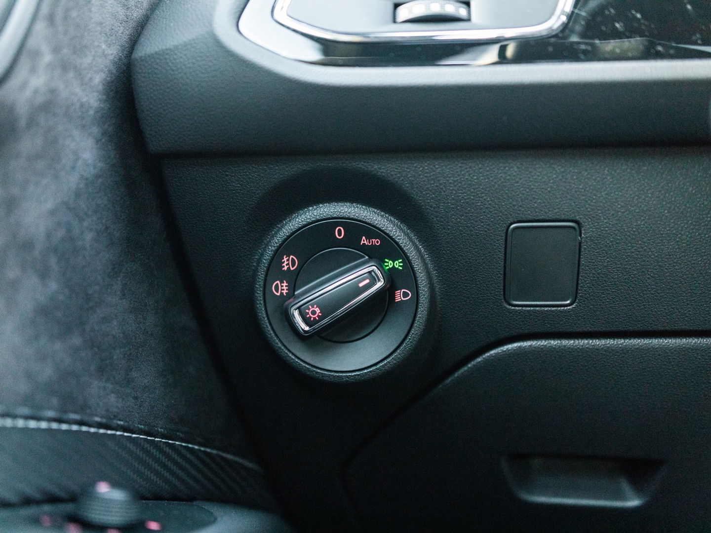 SEAT Leon ST 2.0 TSI 4DRIVE PERFORMANCE PANO BREMBO CAMERA