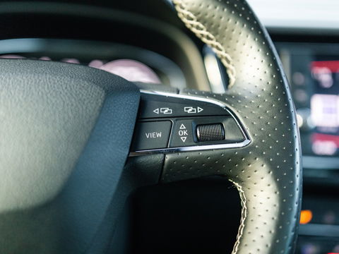 SEAT Leon ST 2.0 TSI 4DRIVE PERFORMANCE PANO BREMBO CAMERA