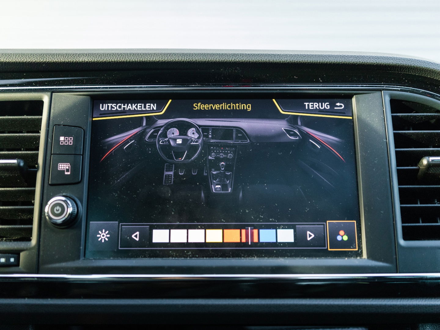 SEAT Leon ST 2.0 TSI 4DRIVE PERFORMANCE PANO BREMBO CAMERA