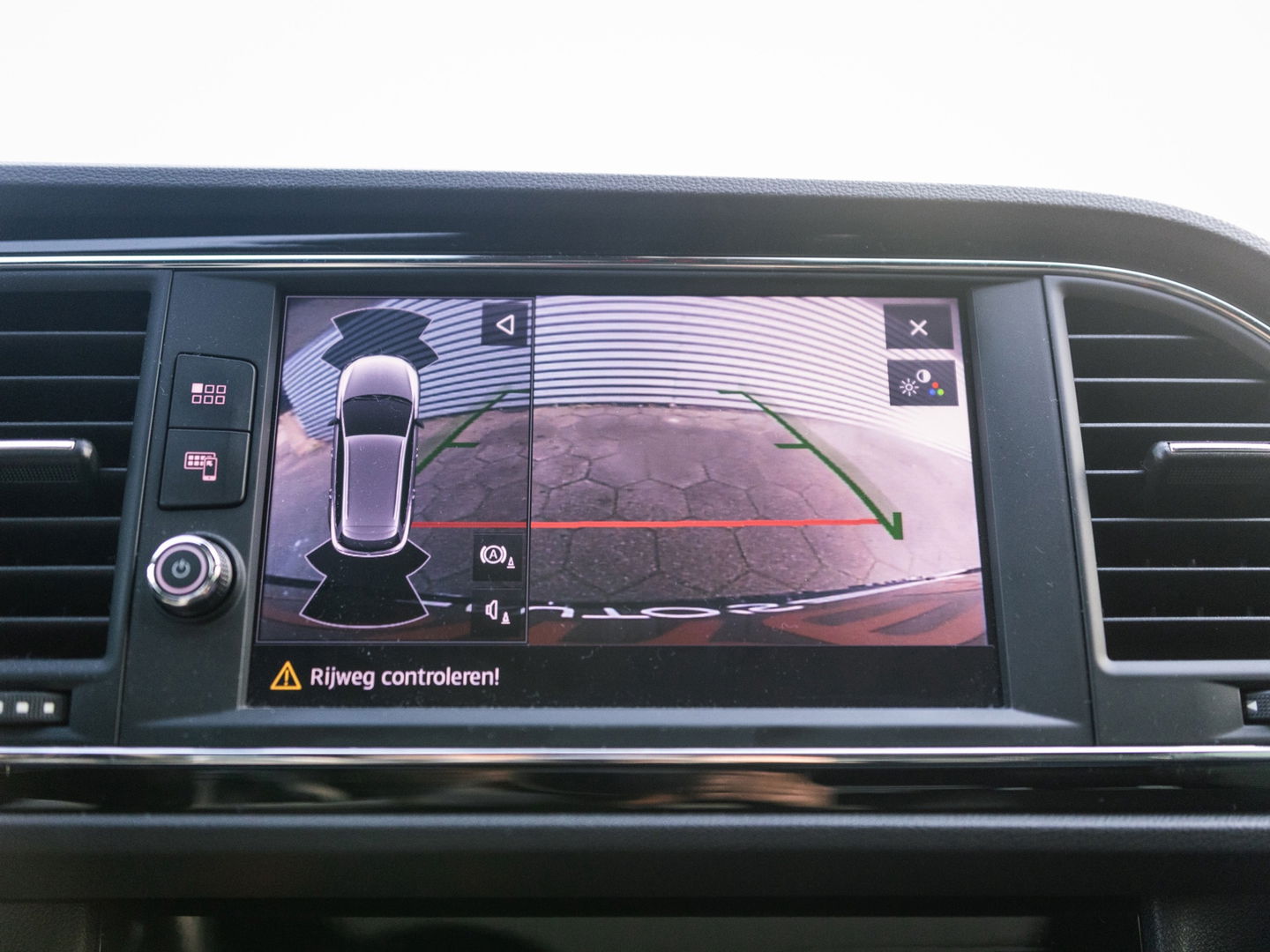 SEAT Leon ST 2.0 TSI 4DRIVE PERFORMANCE PANO BREMBO CAMERA