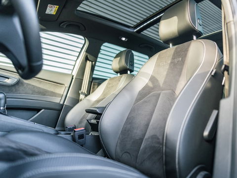 SEAT Leon ST 2.0 TSI 4DRIVE PERFORMANCE PANO BREMBO CAMERA