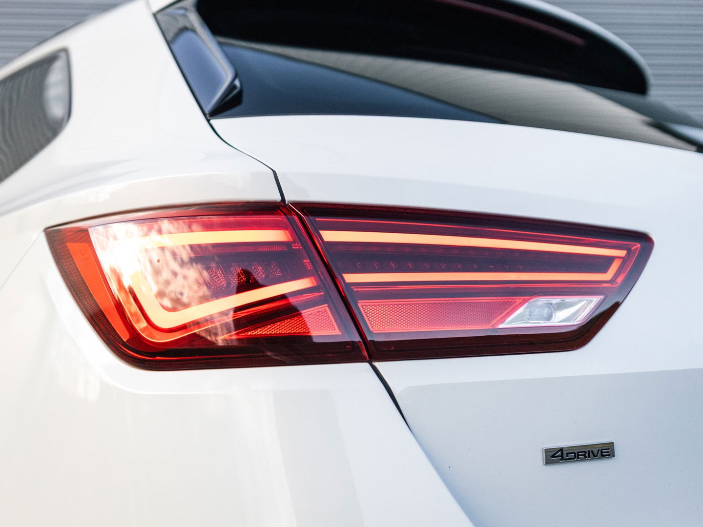 SEAT Leon ST 2.0 TSI 4DRIVE PERFORMANCE PANO BREMBO CAMERA