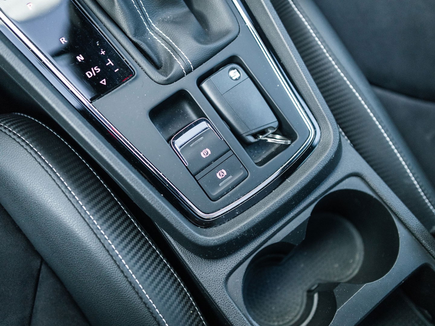 SEAT Leon ST 2.0 TSI 4DRIVE PERFORMANCE PANO BREMBO CAMERA