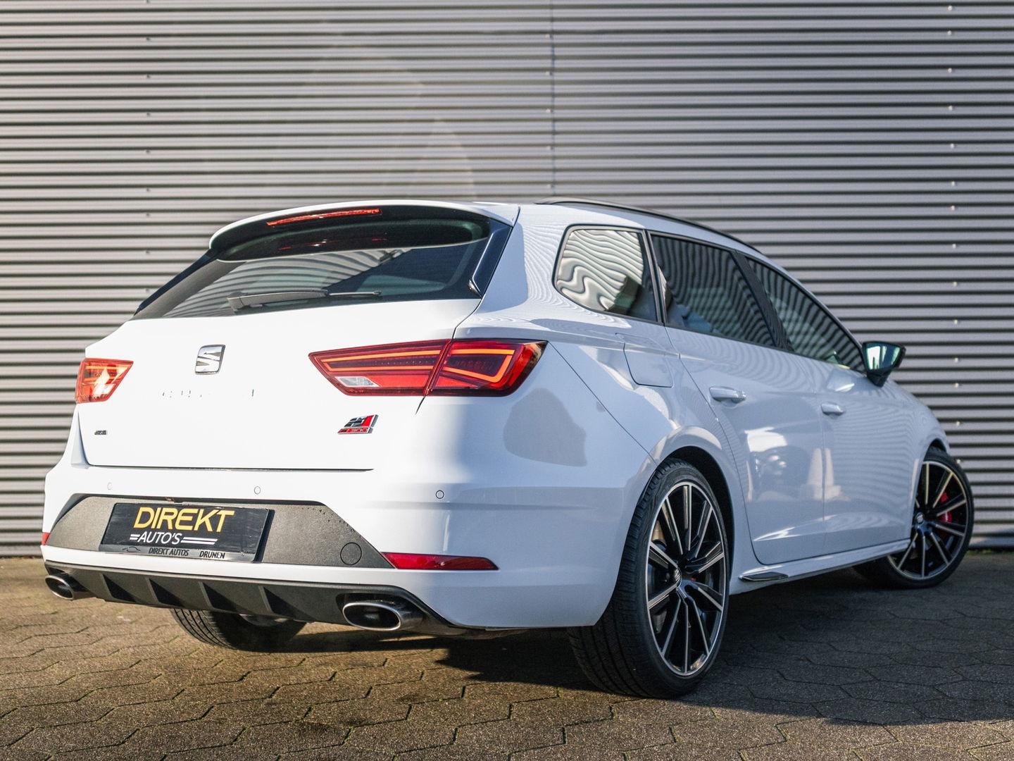 SEAT Leon ST 2.0 TSI 4DRIVE PERFORMANCE PANO BREMBO CAMERA