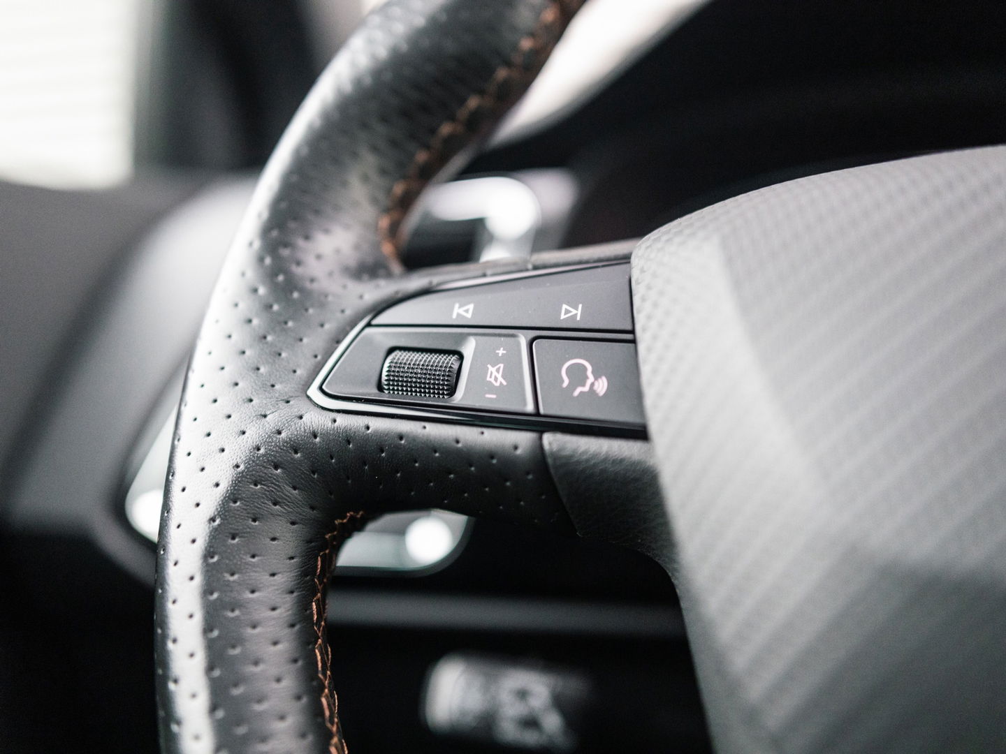 CUPRA Ateca 2.0 TSI 4DRIVE PANO BEATS CAMERA VIRTUAL KEYLESS