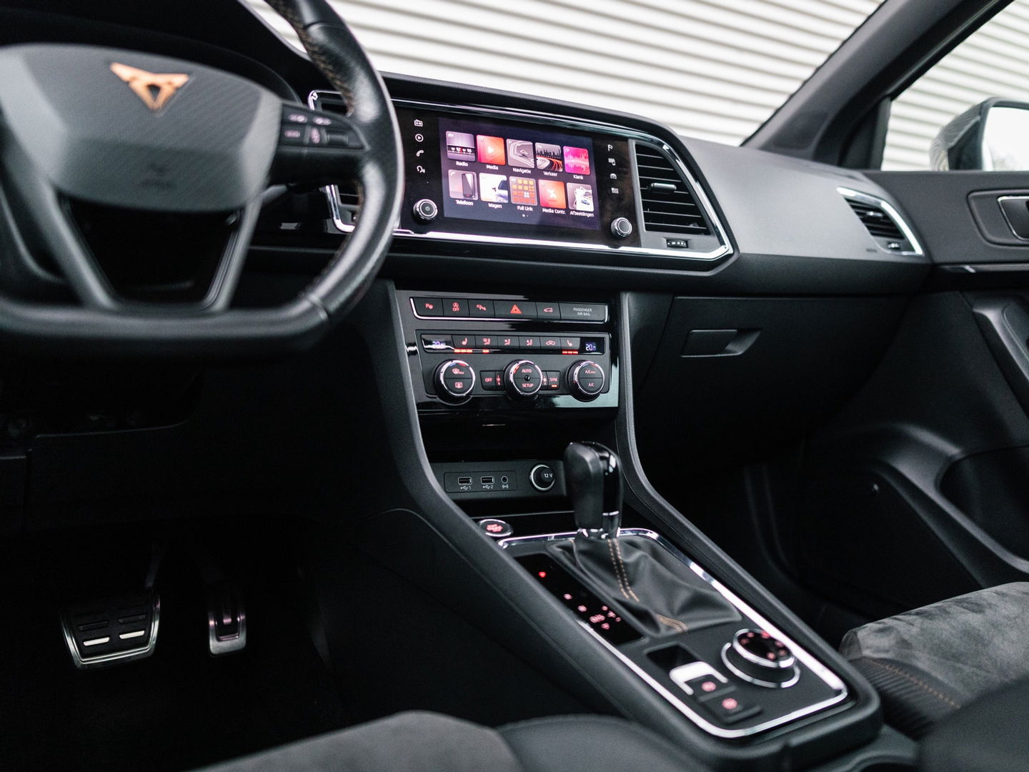 CUPRA Ateca 2.0 TSI 4DRIVE PANO BEATS CAMERA VIRTUAL KEYLESS