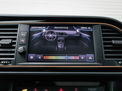 SEAT Leon ST 2.0 TSI CUPRA 4DRIVE R CARBON PANO BREMBO BEATS