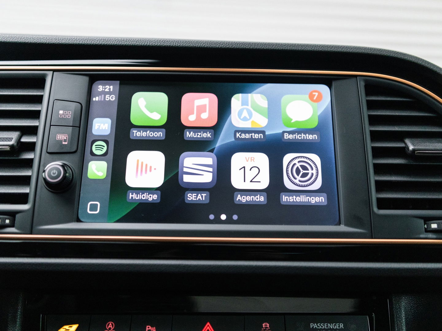 SEAT Leon ST 2.0 TSI CUPRA 4DRIVE R CARBON PANO BREMBO BEATS