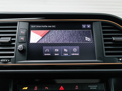 SEAT Leon ST 2.0 TSI CUPRA 4DRIVE R CARBON PANO BREMBO BEATS