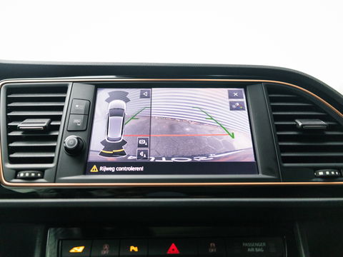 SEAT Leon ST 2.0 TSI CUPRA 4DRIVE R CARBON PANO BREMBO BEATS