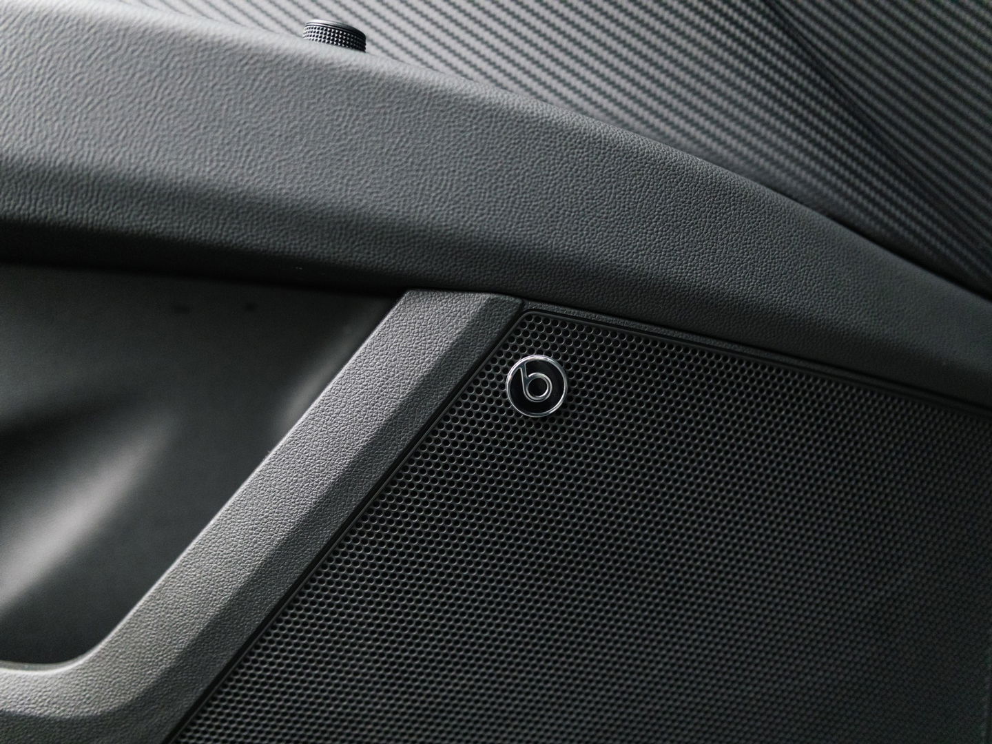 SEAT Leon ST 2.0 TSI CUPRA 4DRIVE R CARBON PANO BREMBO BEATS