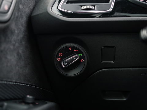 SEAT Leon 2.0 TSI CUPRA 300 PANO BEATS VIRTUAL KEYLESS