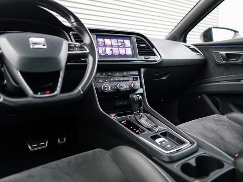 SEAT Leon 2.0 TSI CUPRA 300 PANO BEATS VIRTUAL KEYLESS