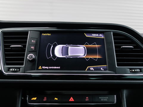 SEAT Leon 2.0 TSI CUPRA 300 PANO BEATS VIRTUAL KEYLESS