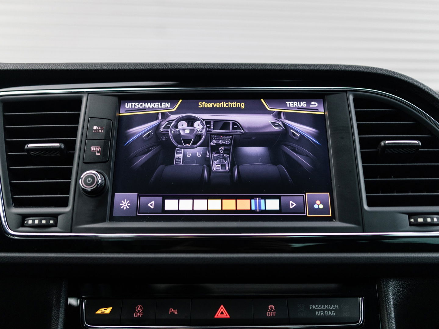 SEAT Leon 2.0 TSI CUPRA 300 PANO BEATS VIRTUAL KEYLESS