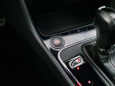 SEAT Leon 2.0 TSI CUPRA 300 PANO BEATS VIRTUAL KEYLESS