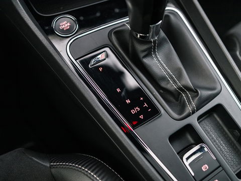 SEAT Leon 2.0 TSI CUPRA 300 PANO BEATS VIRTUAL KEYLESS