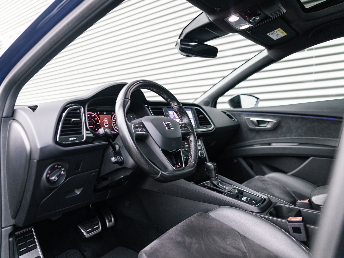 SEAT Leon 2.0 TSI CUPRA 300 PANO BEATS VIRTUAL KEYLESS