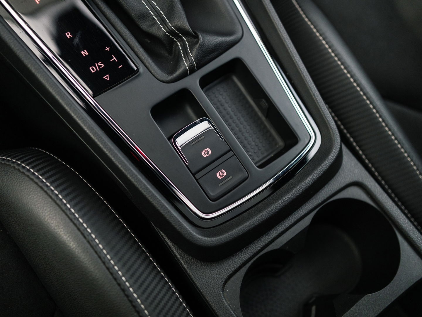 SEAT Leon 2.0 TSI CUPRA 300 PANO BEATS VIRTUAL KEYLESS