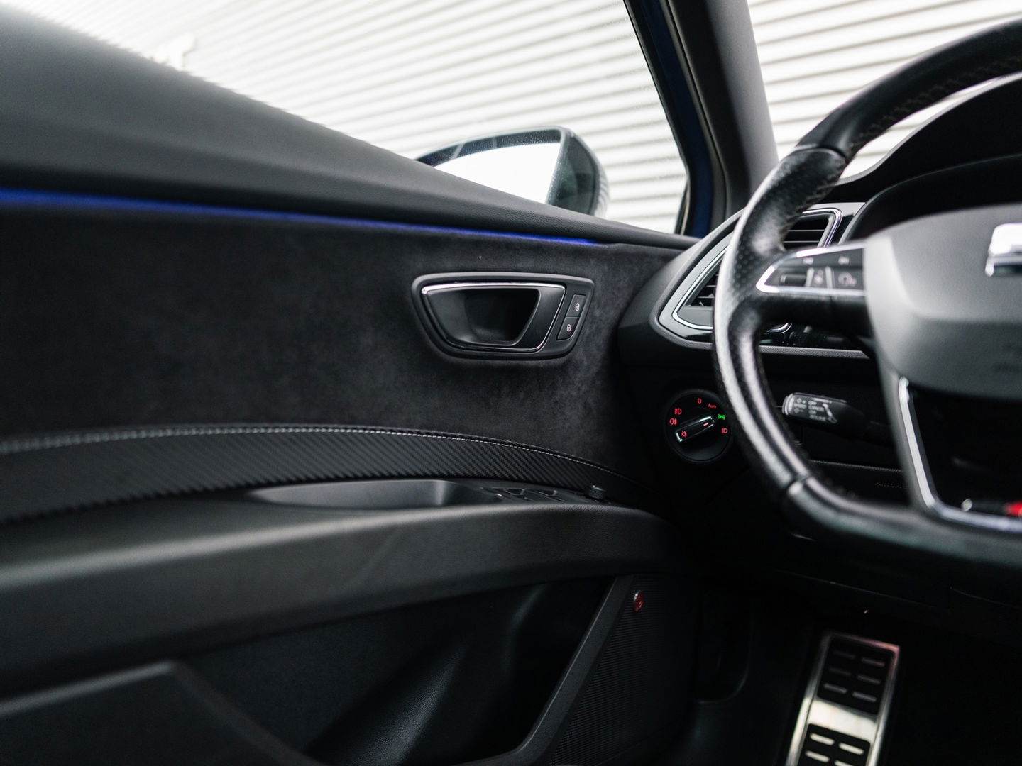 SEAT Leon 2.0 TSI CUPRA 300 PANO BEATS VIRTUAL KEYLESS