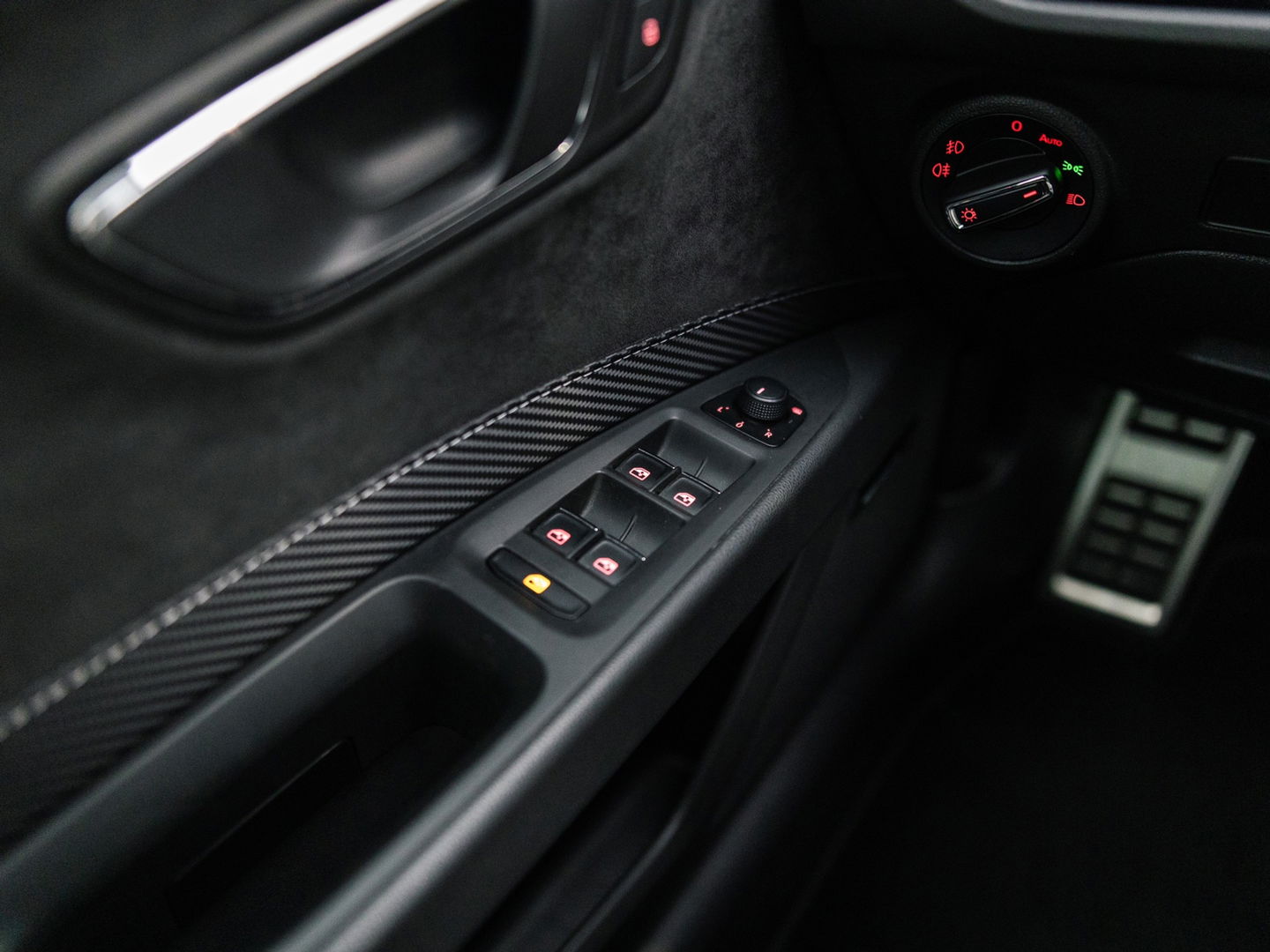 SEAT Leon 2.0 TSI CUPRA 300 PANO SCHAAL VIRTUAL KEYLESS DAB