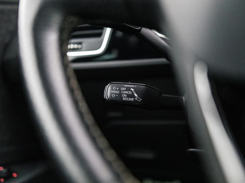 SEAT Leon 2.0 TSI CUPRA 300 PANO SCHAAL VIRTUAL KEYLESS DAB