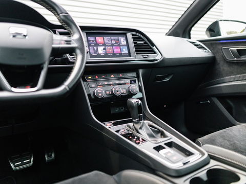 SEAT Leon 2.0 TSI CUPRA 300 PANO SCHAAL VIRTUAL KEYLESS DAB