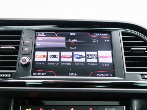 SEAT Leon 2.0 TSI CUPRA 300 PANO SCHAAL VIRTUAL KEYLESS DAB