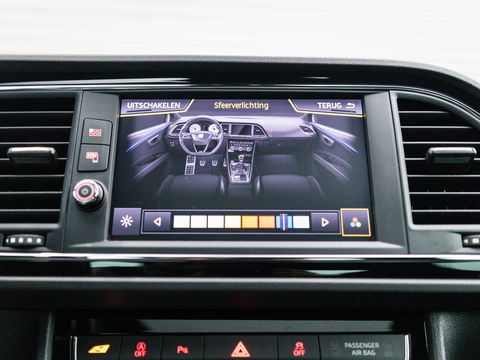 SEAT Leon 2.0 TSI CUPRA 300 PANO SCHAAL VIRTUAL KEYLESS DAB