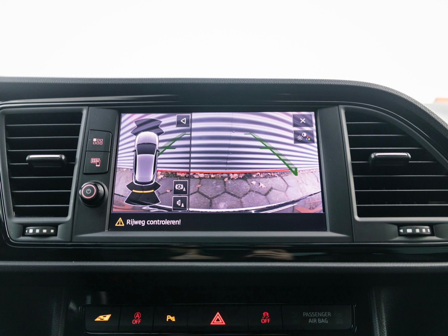 SEAT Leon 2.0 TSI CUPRA 300 PANO SCHAAL VIRTUAL KEYLESS DAB