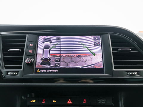 SEAT Leon 2.0 TSI CUPRA 300 PANO SCHAAL VIRTUAL KEYLESS DAB