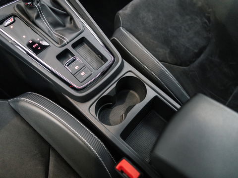 SEAT Leon 2.0 TSI CUPRA 300 PANO SCHAAL VIRTUAL KEYLESS DAB