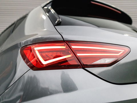 SEAT Leon 2.0 TSI CUPRA 300 PANO SCHAAL VIRTUAL KEYLESS DAB