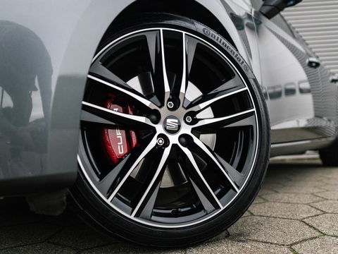 SEAT Leon 2.0 TSI CUPRA 300 PANO SCHAAL VIRTUAL KEYLESS DAB