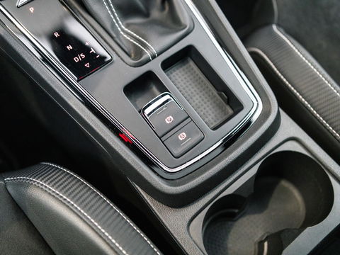 SEAT Leon 2.0 TSI CUPRA 300 PANO SCHAAL VIRTUAL KEYLESS DAB