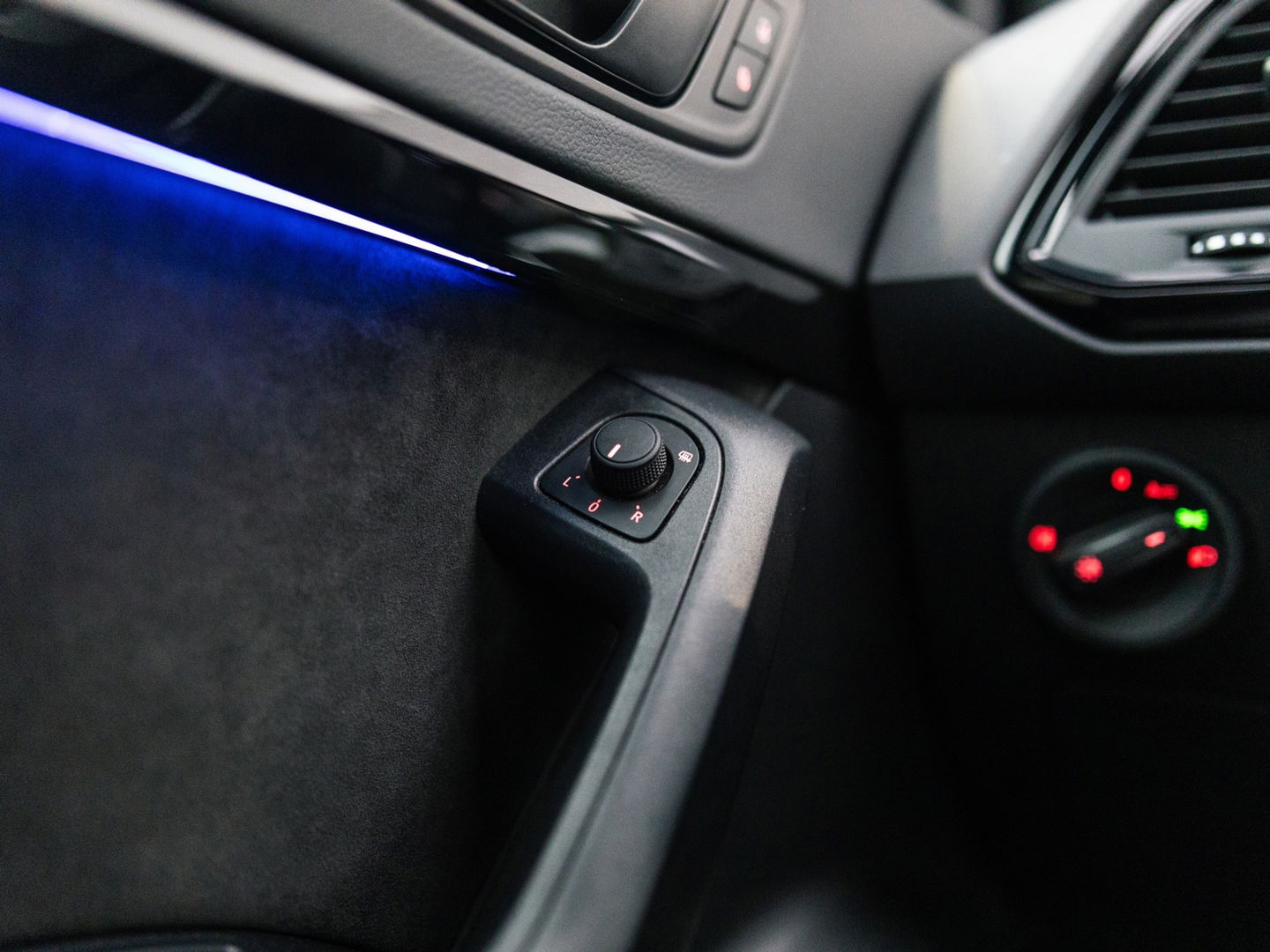 CUPRA Ateca 2.0 TSI 4DRIVE PANO BREMBO BEATS KEYLESS VIRTUAL