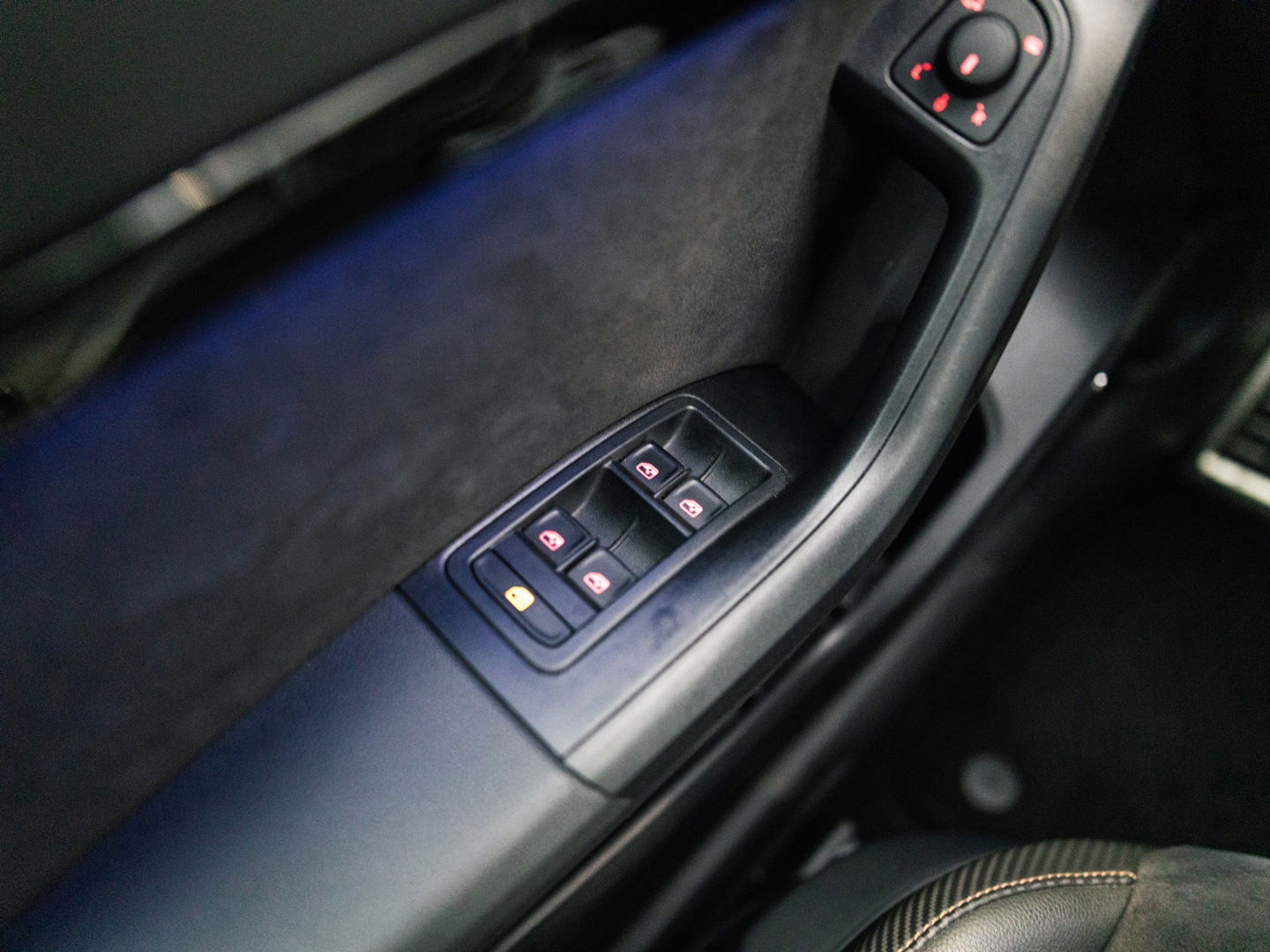 CUPRA Ateca 2.0 TSI 4DRIVE PANO BREMBO BEATS KEYLESS VIRTUAL