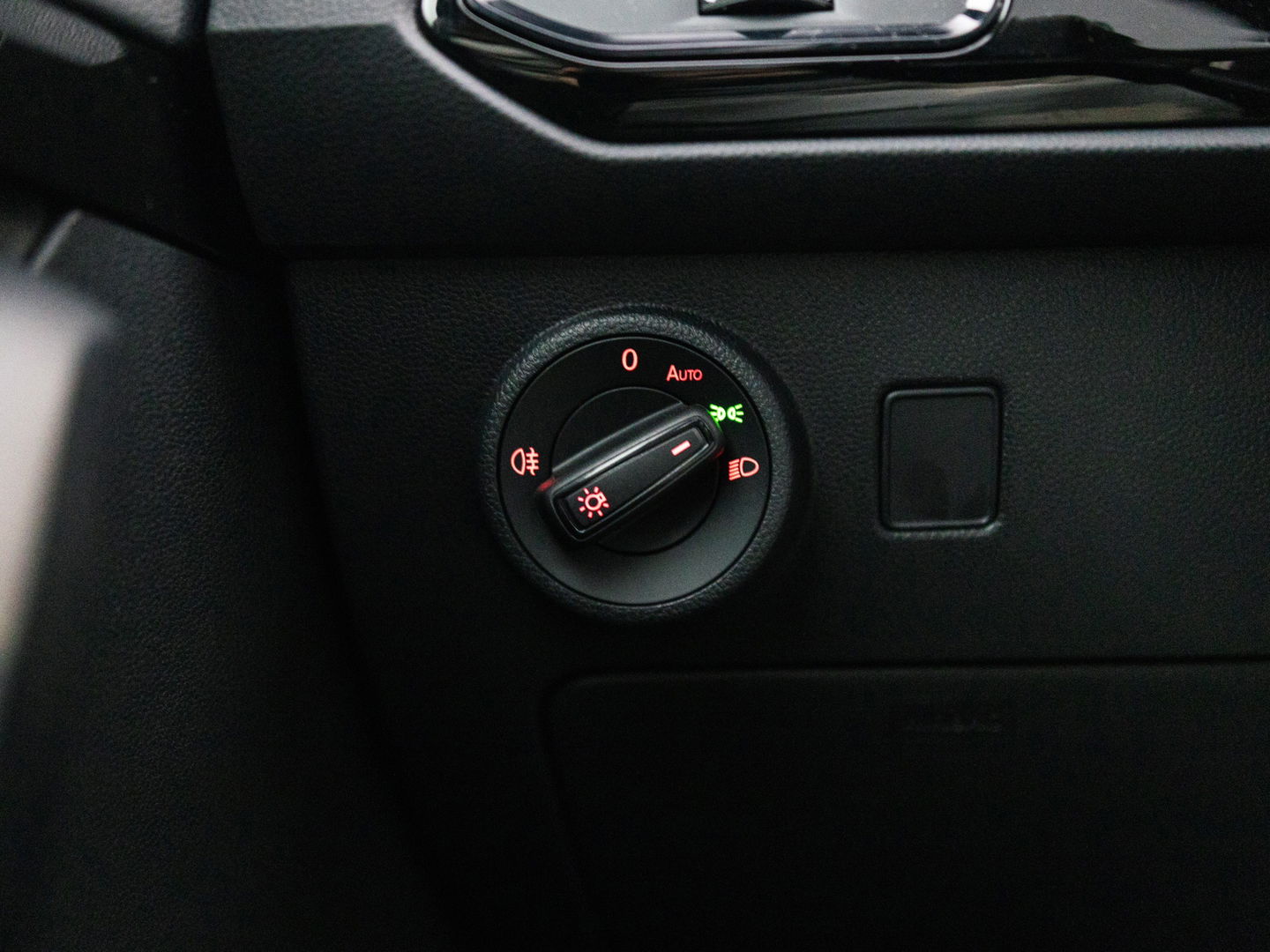 CUPRA Ateca 2.0 TSI 4DRIVE PANO BREMBO BEATS KEYLESS VIRTUAL