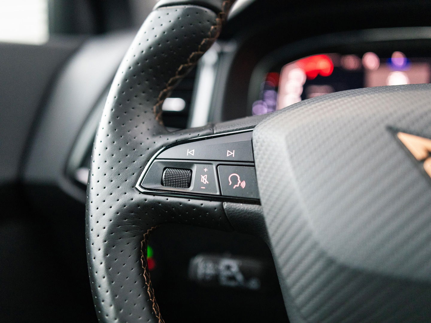 CUPRA Ateca 2.0 TSI 4DRIVE PANO BREMBO BEATS KEYLESS VIRTUAL