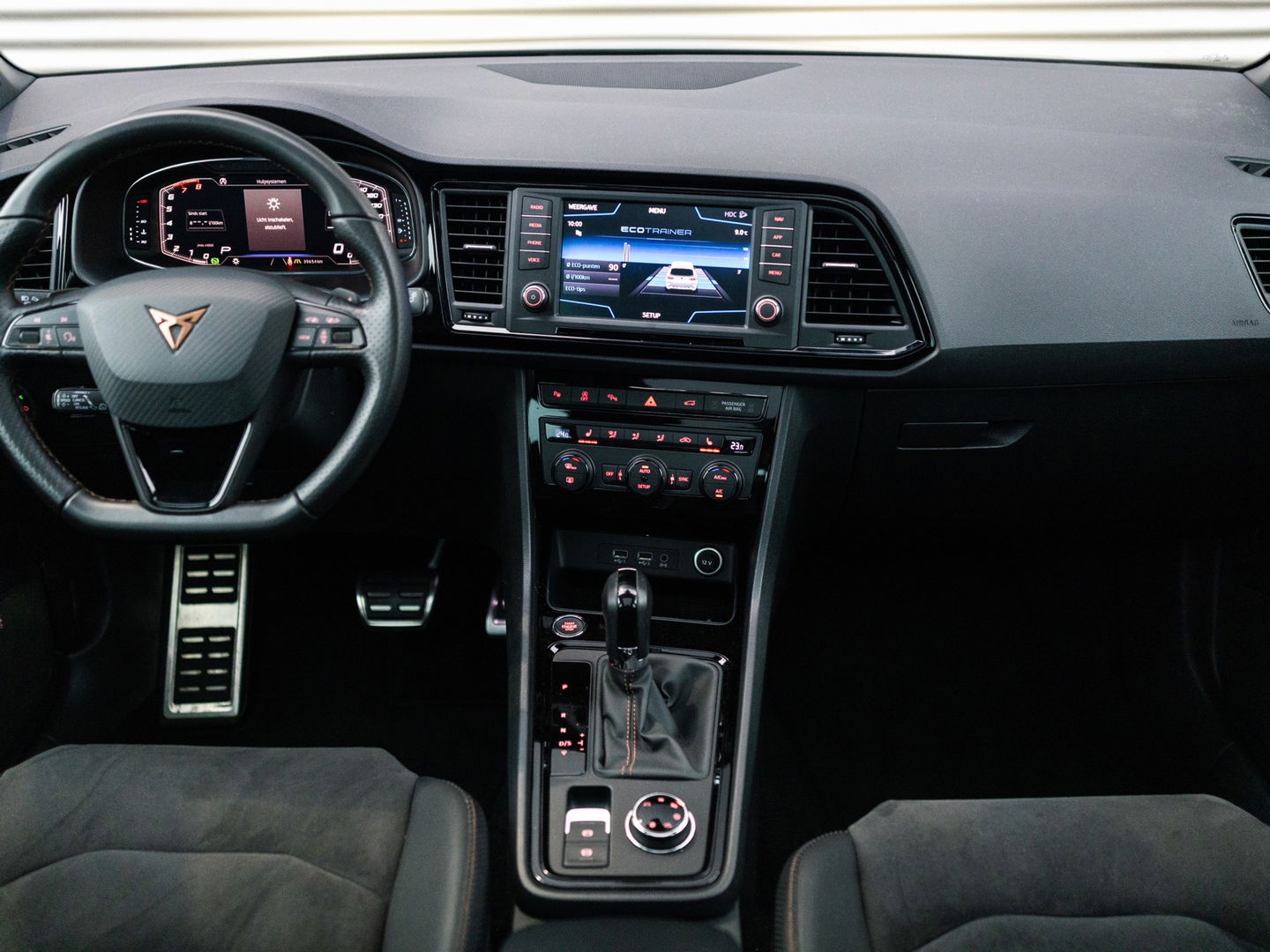 CUPRA Ateca 2.0 TSI 4DRIVE PANO BREMBO BEATS KEYLESS VIRTUAL