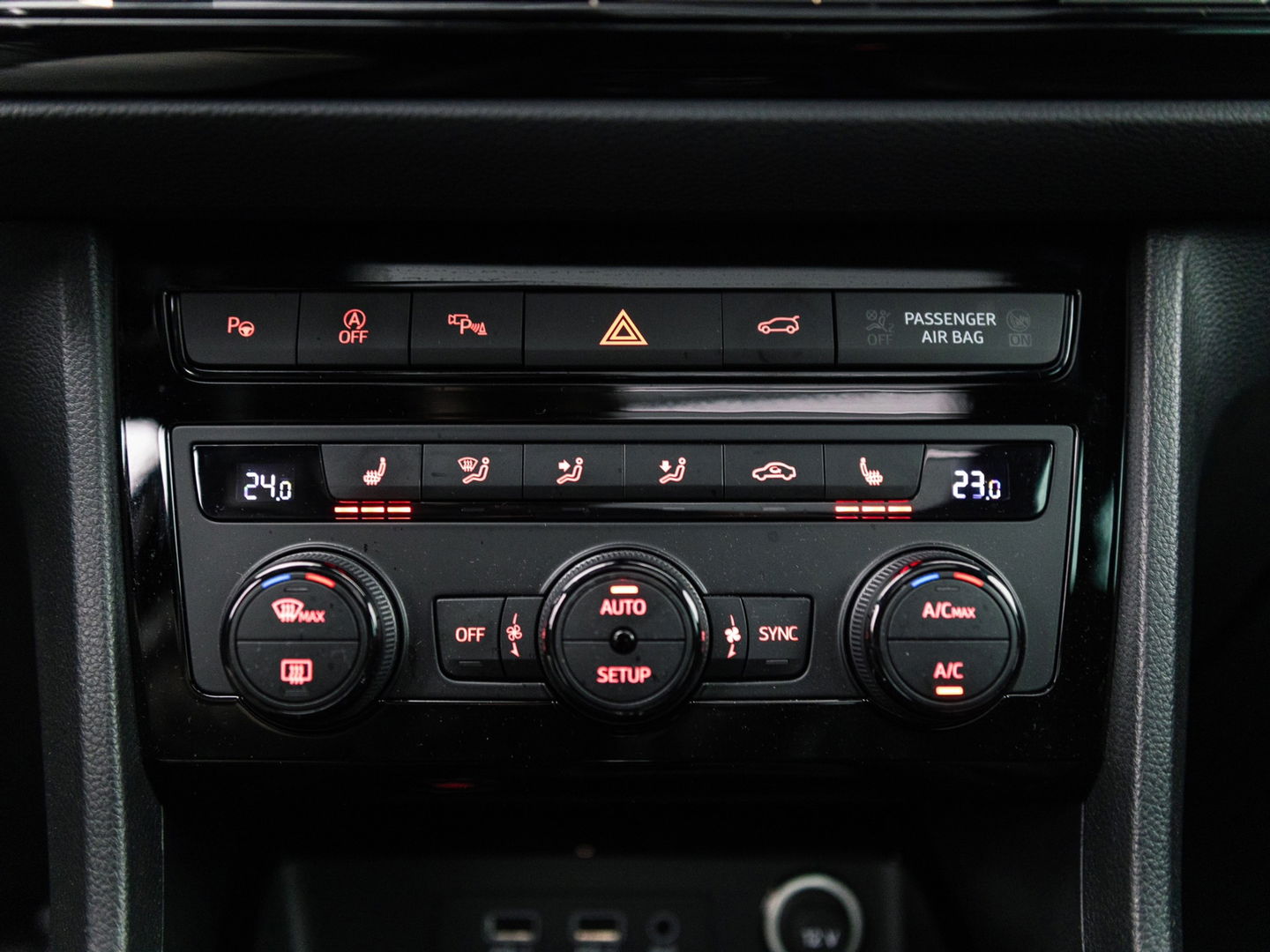 CUPRA Ateca 2.0 TSI 4DRIVE PANO BREMBO BEATS KEYLESS VIRTUAL