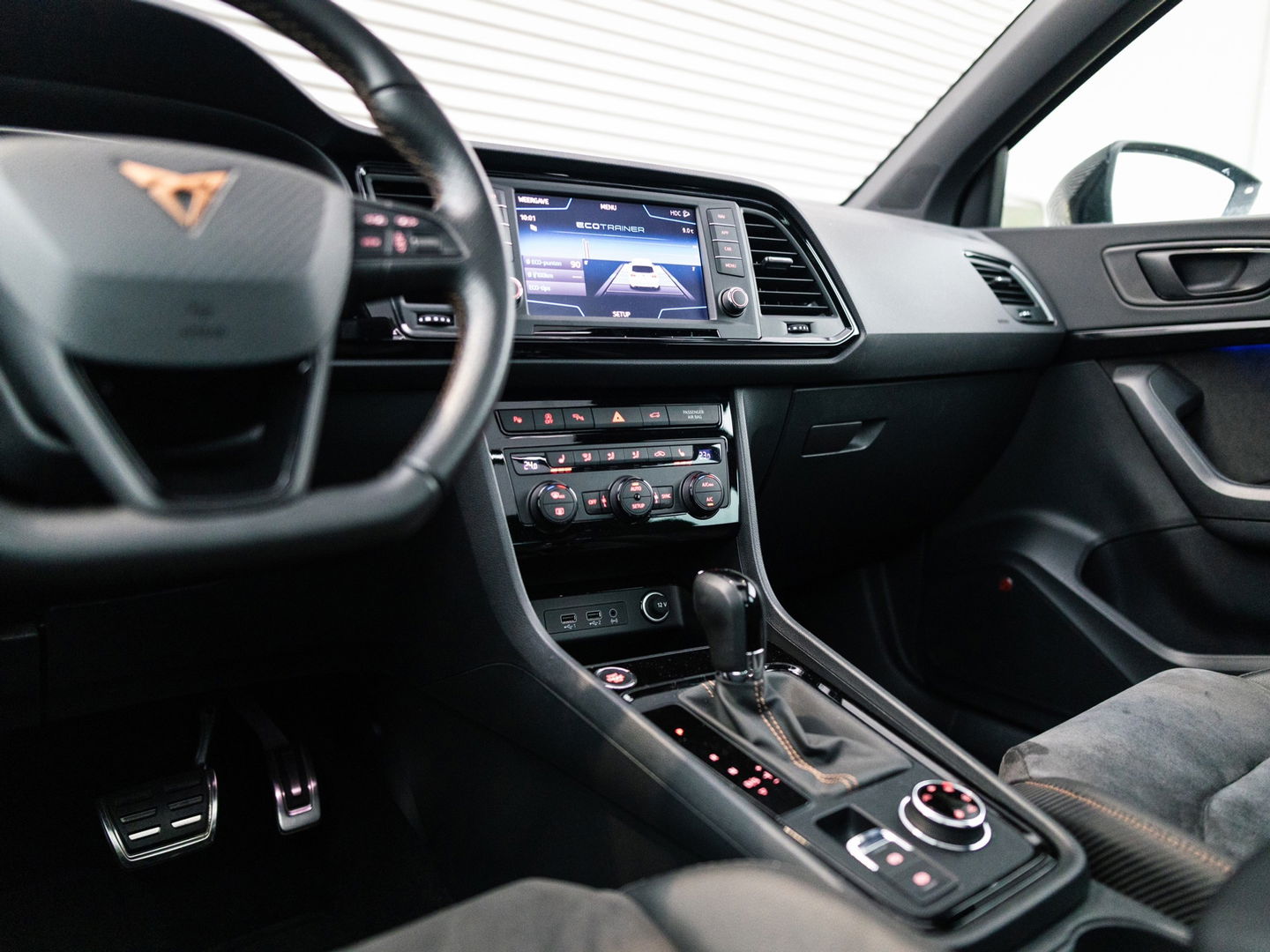 CUPRA Ateca 2.0 TSI 4DRIVE PANO BREMBO BEATS KEYLESS VIRTUAL