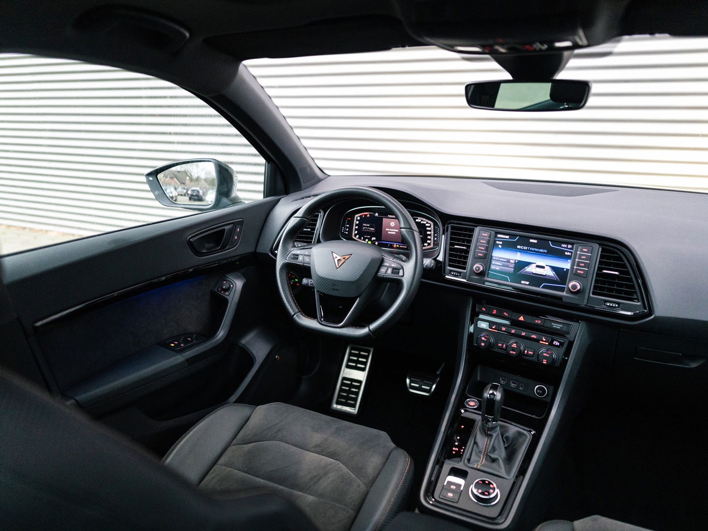 CUPRA Ateca 2.0 TSI 4DRIVE PANO BREMBO BEATS KEYLESS VIRTUAL