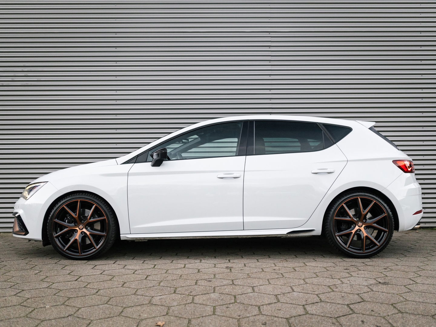 SEAT Leon 2.0 TSI CUPRA VIRTUAL BEATS KEYLESS CAMERA