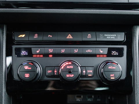 SEAT Leon 2.0 TSI CUPRA VIRTUAL BEATS KEYLESS CAMERA