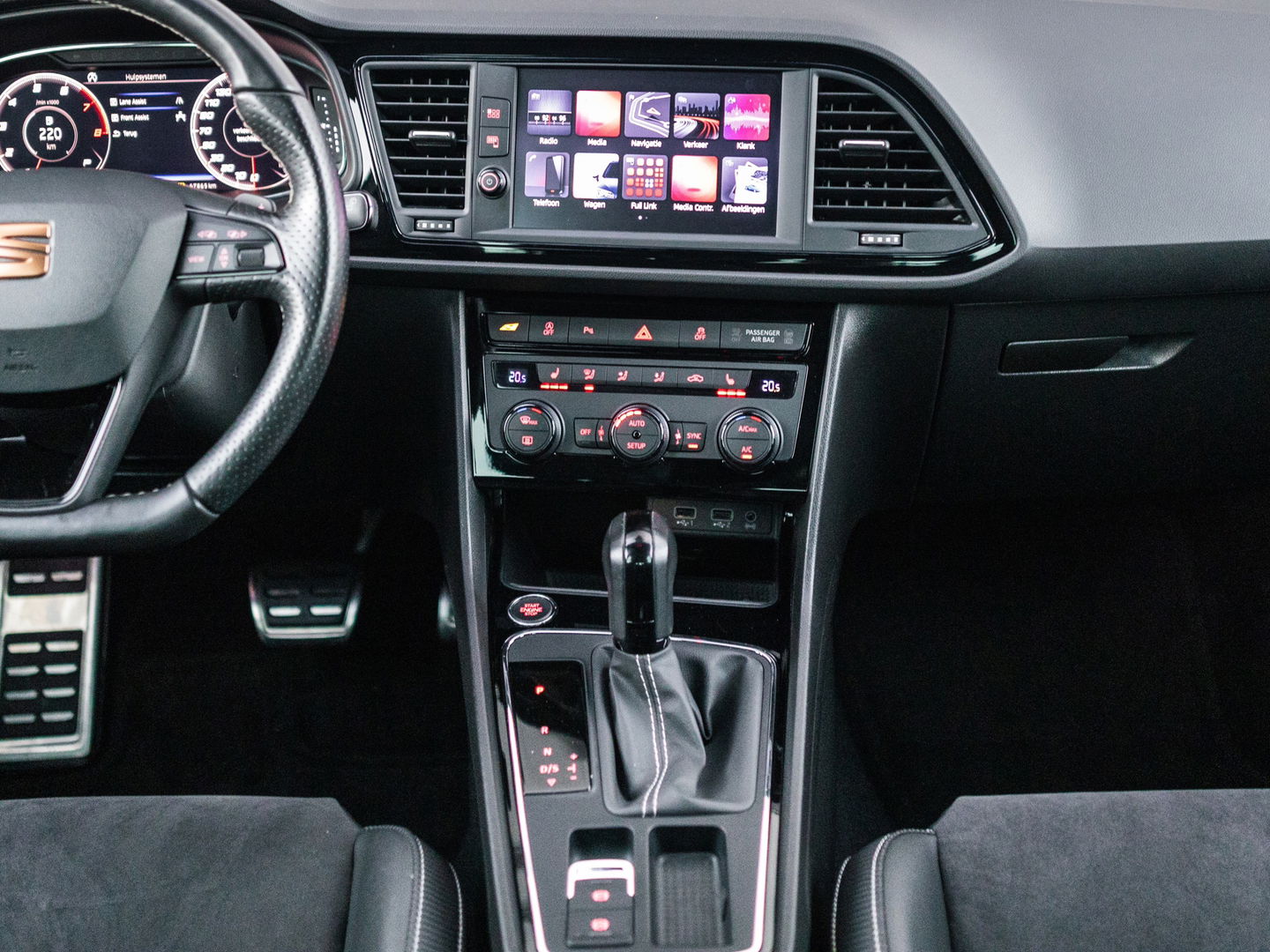 SEAT Leon 2.0 TSI CUPRA VIRTUAL BEATS KEYLESS CAMERA