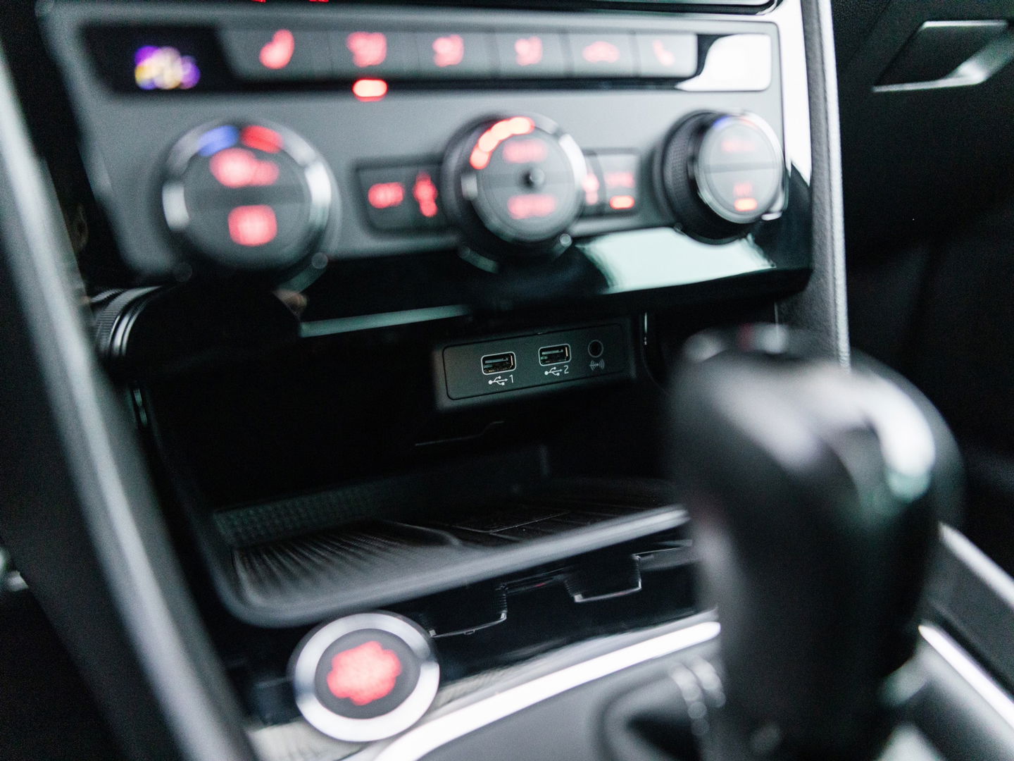 SEAT Leon 2.0 TSI CUPRA VIRTUAL BEATS KEYLESS CAMERA