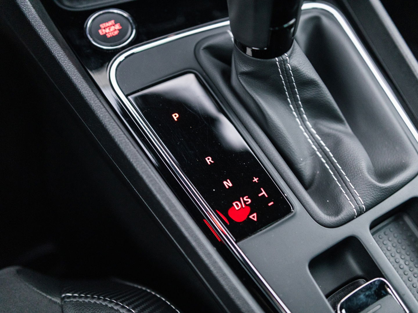 SEAT Leon 2.0 TSI CUPRA VIRTUAL BEATS KEYLESS CAMERA