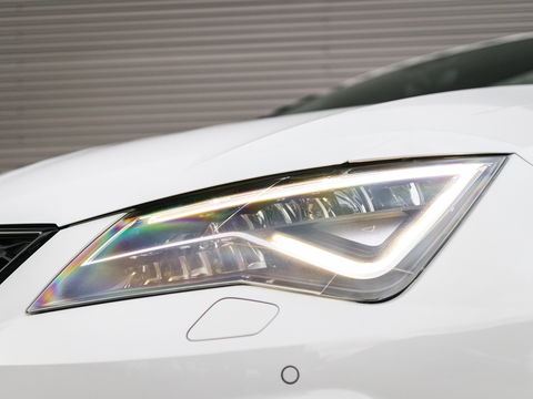 SEAT Leon 2.0 TSI CUPRA VIRTUAL BEATS KEYLESS CAMERA